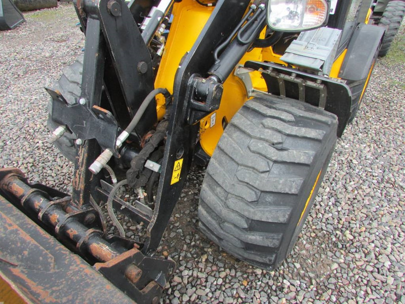 JCB 403 Radlader 22.500 EUR - اللودر بعجل: صور 3 JCB 403 Radlader 22.500 EUR - اللودر بعجل: صور 3