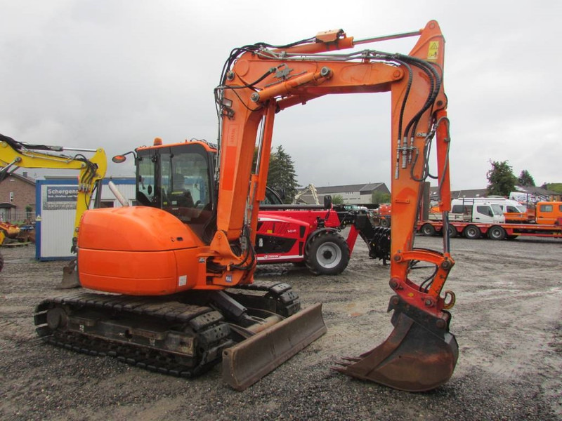 Komatsu PC 80 MR-3 Kettenbagger 30.000 EUR / AC - حفارة مصغرة: صور 4 Komatsu PC 80 MR-3 Kettenbagger 30.000 EUR / AC - حفارة مصغرة: صور 4