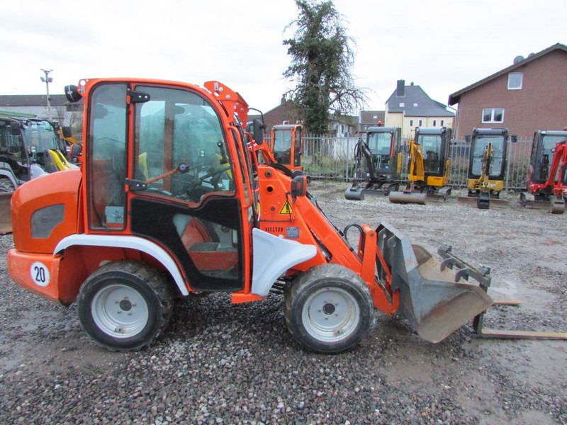 Kramer 5035 Radlader 21.000 EUR - اللودر بعجل: صور 3 Kramer 5035 Radlader 21.000 EUR - اللودر بعجل: صور 3