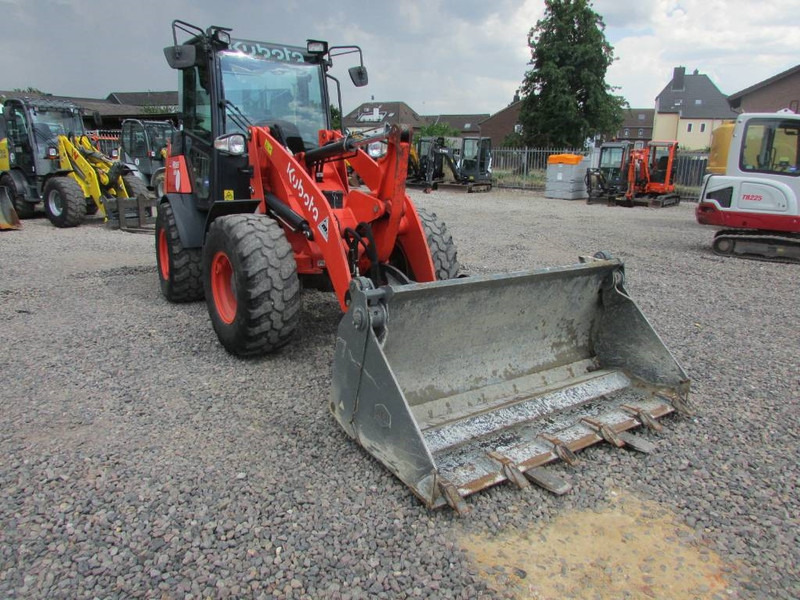 Kubota R 065 Radlader 31.000 EUR - اللودر بعجل: صور 4 Kubota R 065 Radlader 31.000 EUR - اللودر بعجل: صور 4