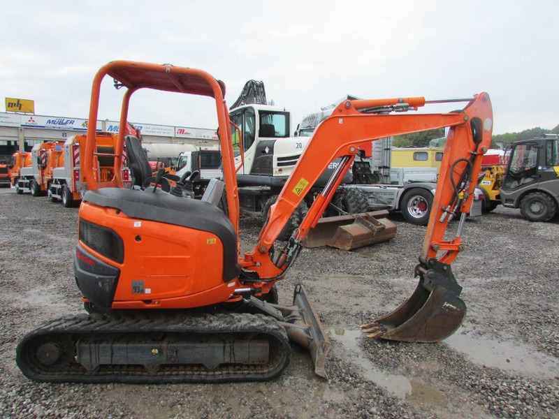 Kubota U 27-4 Canopy Minibagger 17.500 EUR - حفارة مصغرة: صور 4 Kubota U 27-4 Canopy Minibagger 17.500 EUR - حفارة مصغرة: صور 4