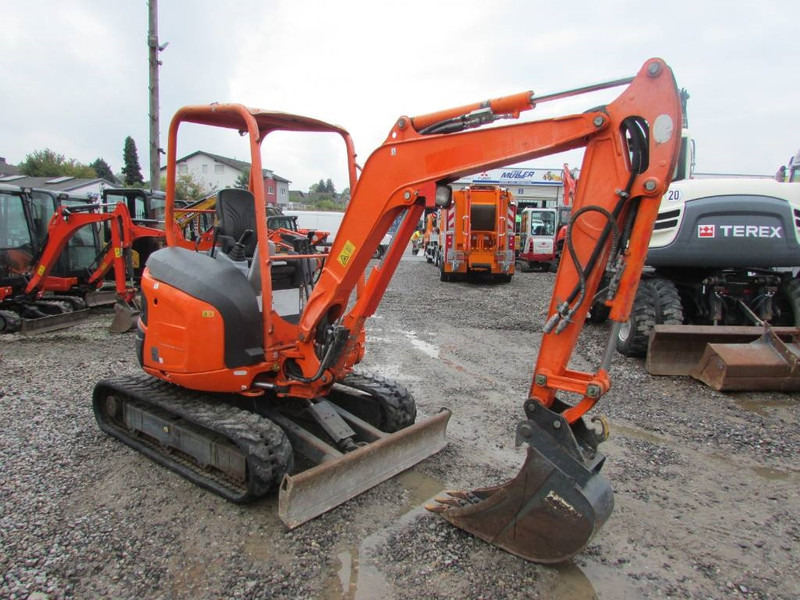 Kubota U 27-4 Canopy Minibagger 17.500 EUR - حفارة مصغرة: صور 3 Kubota U 27-4 Canopy Minibagger 17.500 EUR - حفارة مصغرة: صور 3