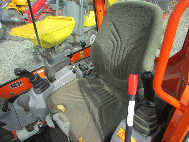 Kubota U 27-4 Minibagger 21.000 EUR - حفارة مصغرة: صور 5 Kubota U 27-4 Minibagger 21.000 EUR - حفارة مصغرة: صور 5