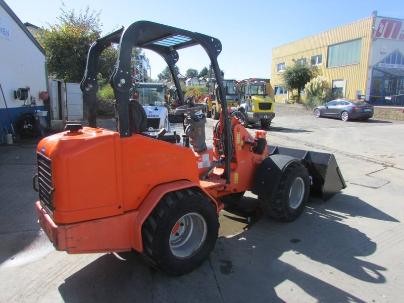 Schäffer 2436 Radlader 22.500 EUR - اللودر بعجل: صور 4 Schäffer 2436 Radlader 22.500 EUR - اللودر بعجل: صور 4
