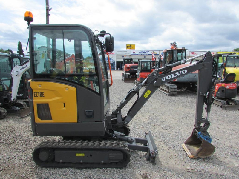 Volvo EC 18 E Minibagger 23.500 EUR - حفارة مصغرة: صور 4 Volvo EC 18 E Minibagger 23.500 EUR - حفارة مصغرة: صور 4