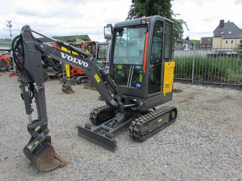 Volvo EC 18 E Minibagger 23.500 EUR - حفارة مصغرة: صور 2 Volvo EC 18 E Minibagger 23.500 EUR - حفارة مصغرة: صور 2