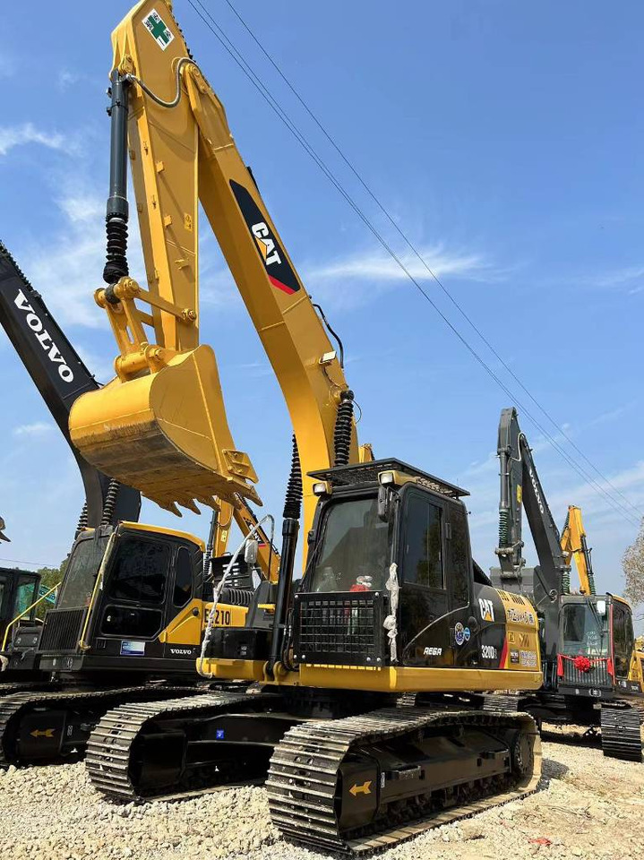 CAT 320D2 - حفارات زحافة: صور 1 CAT 320D2 - حفارات زحافة: صور 1
