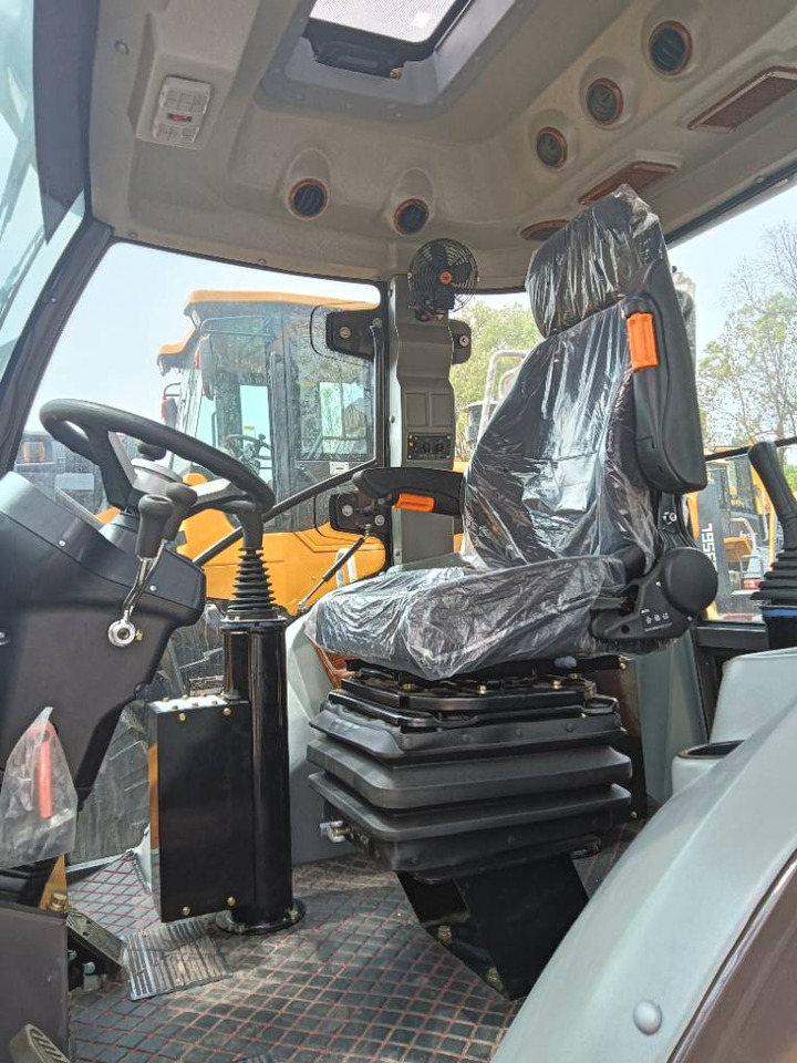 CAT 420F - حفار متعدد الاستخدام: صور 5 CAT 420F - حفار متعدد الاستخدام: صور 5