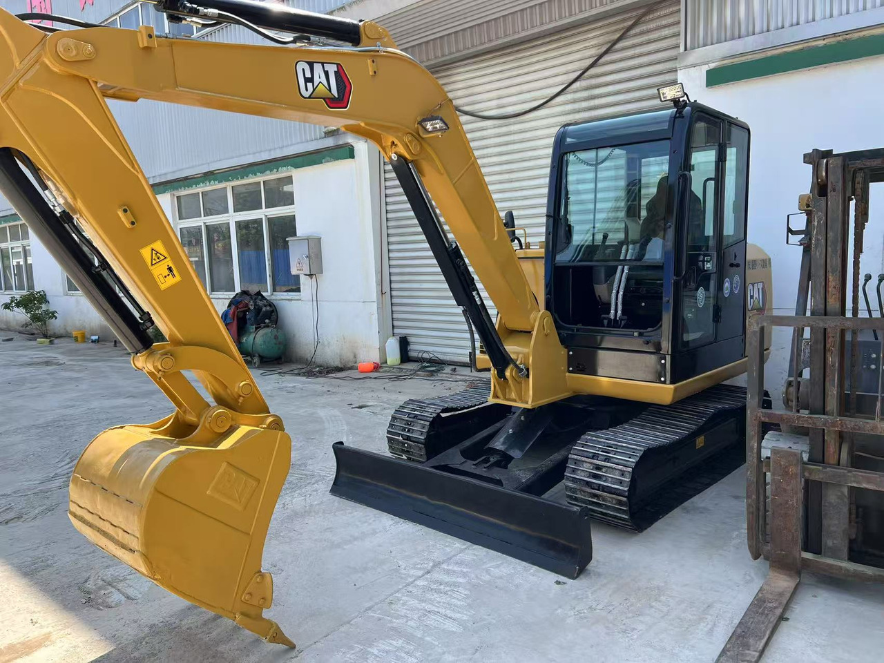 CATERPILLAR 305.5E2 - حفارة مصغرة: صور 3 CATERPILLAR 305.5E2 - حفارة مصغرة: صور 3