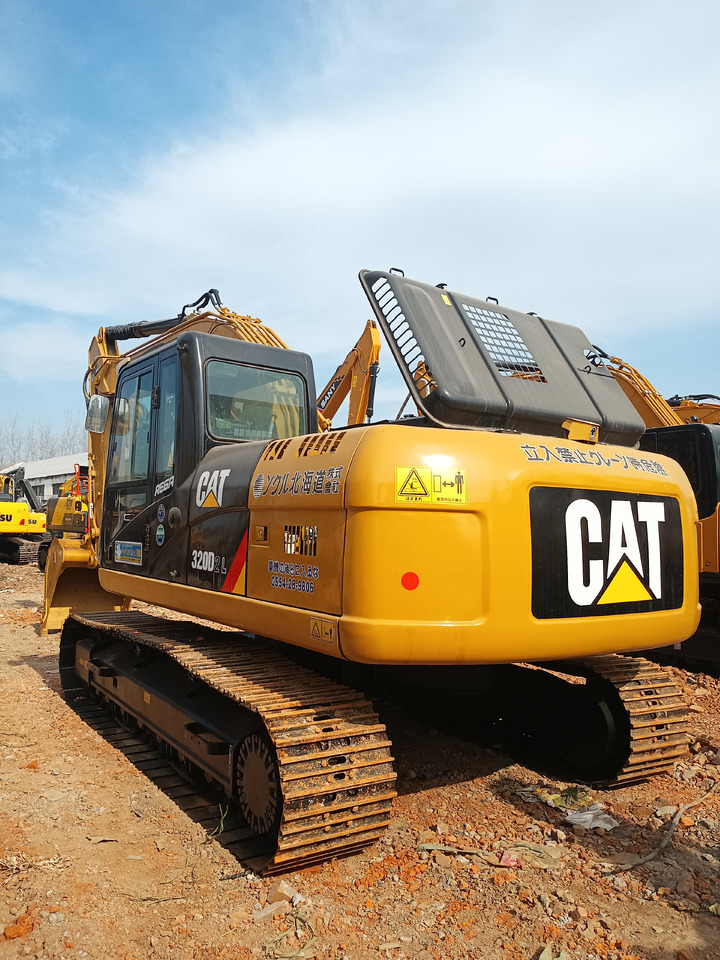 CATERPILLAR 320D2L - حفارات زحافة: صور 4 CATERPILLAR 320D2L - حفارات زحافة: صور 4