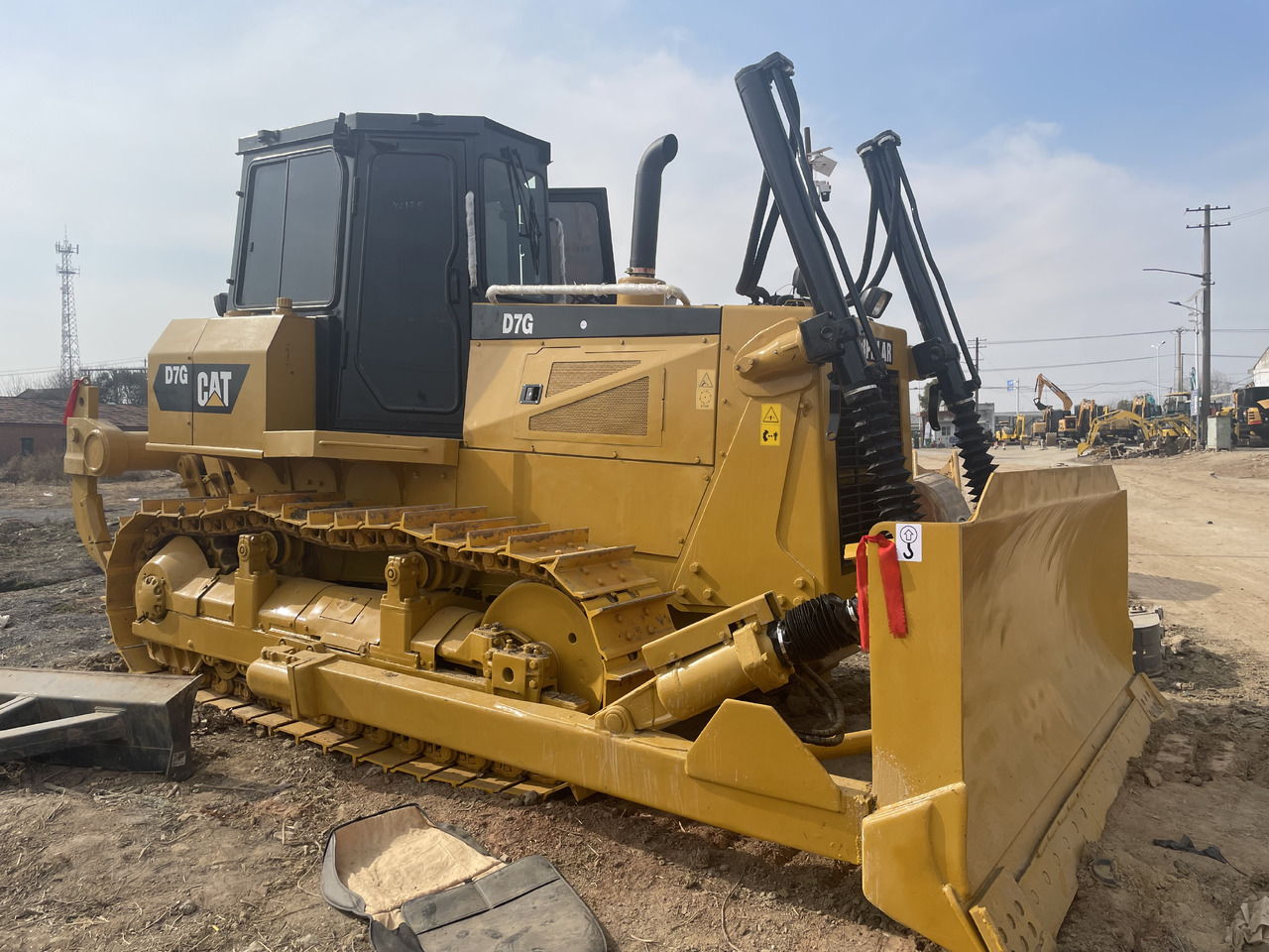 CATERPILLAR D7G - بلدوزر: صور 1 CATERPILLAR D7G - بلدوزر: صور 1