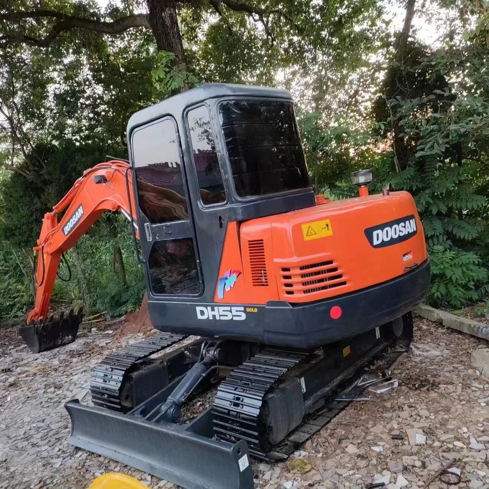 Doosan DH 55 - حفارة مصغرة: صور 2 Doosan DH 55 - حفارة مصغرة: صور 2