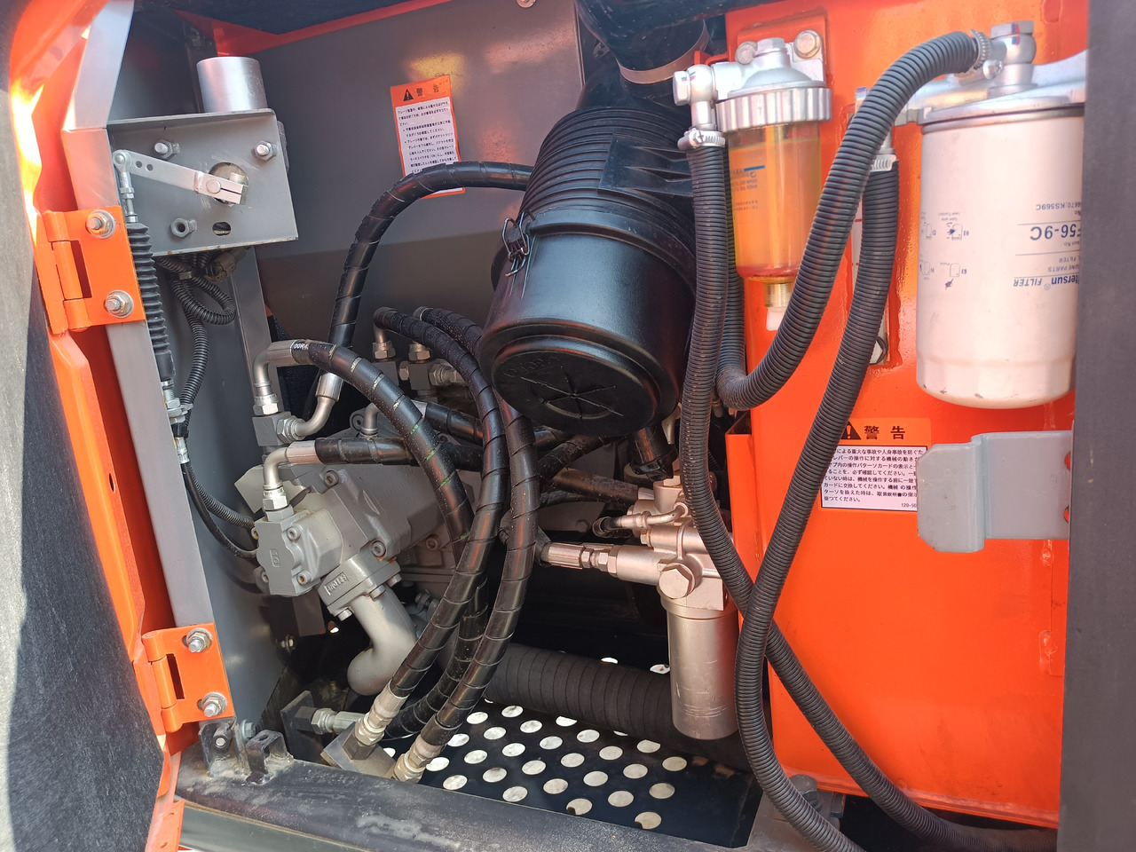 HITACHI ZX75 - حفارات زحافة: صور 3 HITACHI ZX75 - حفارات زحافة: صور 3