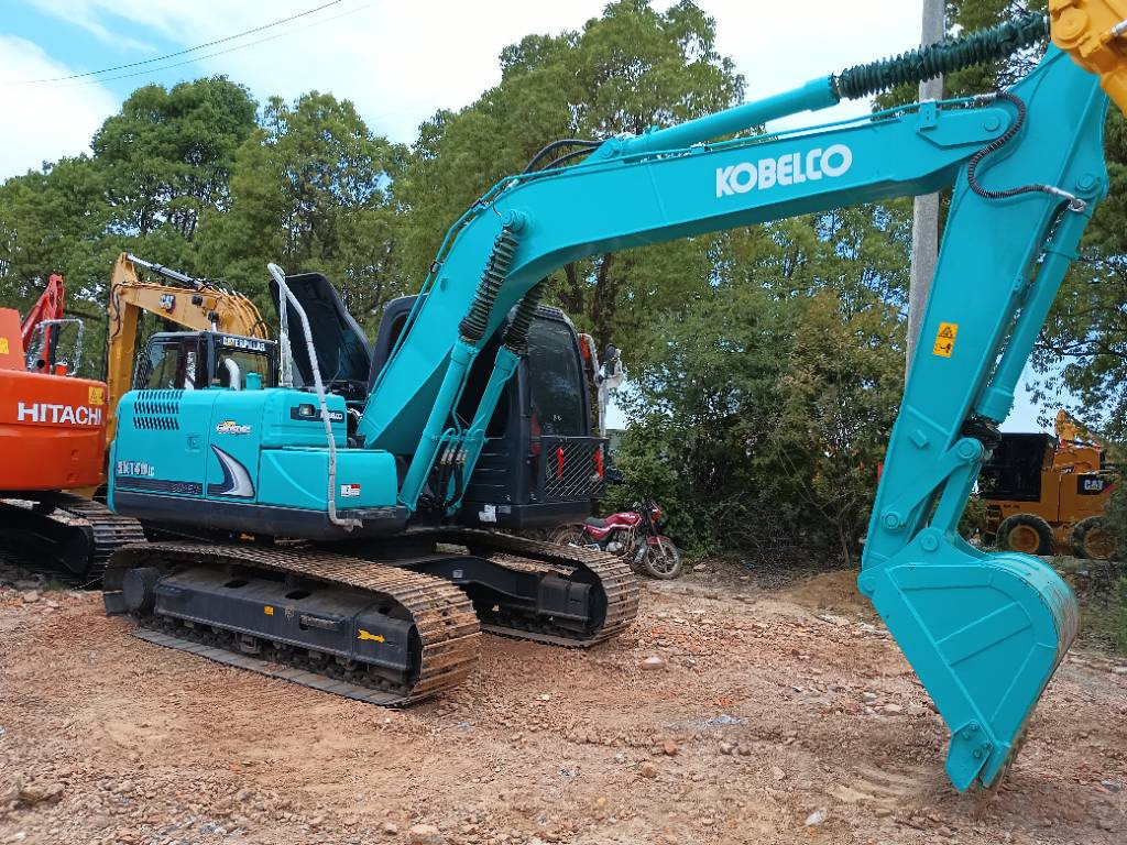 KOBELCO SK140 - حفارات زحافة: صور 2 KOBELCO SK140 - حفارات زحافة: صور 2