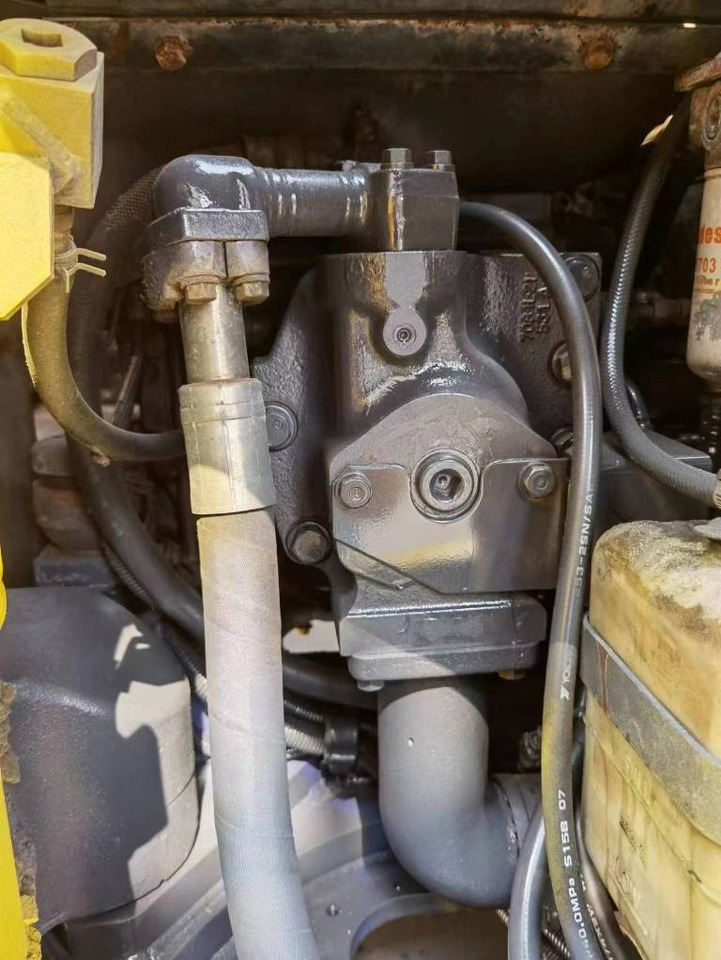 KOMATSU PC 128US - حفارة مصغرة: صور 4 KOMATSU PC 128US - حفارة مصغرة: صور 4