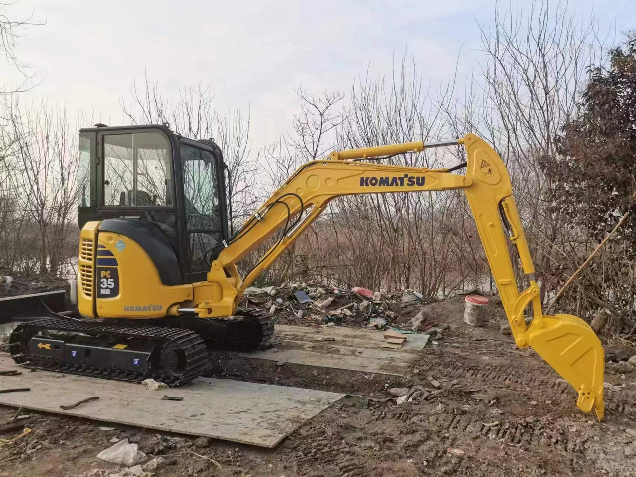 KOMATSU PC 35 MR - حفارة مصغرة: صور 1 KOMATSU PC 35 MR - حفارة مصغرة: صور 1