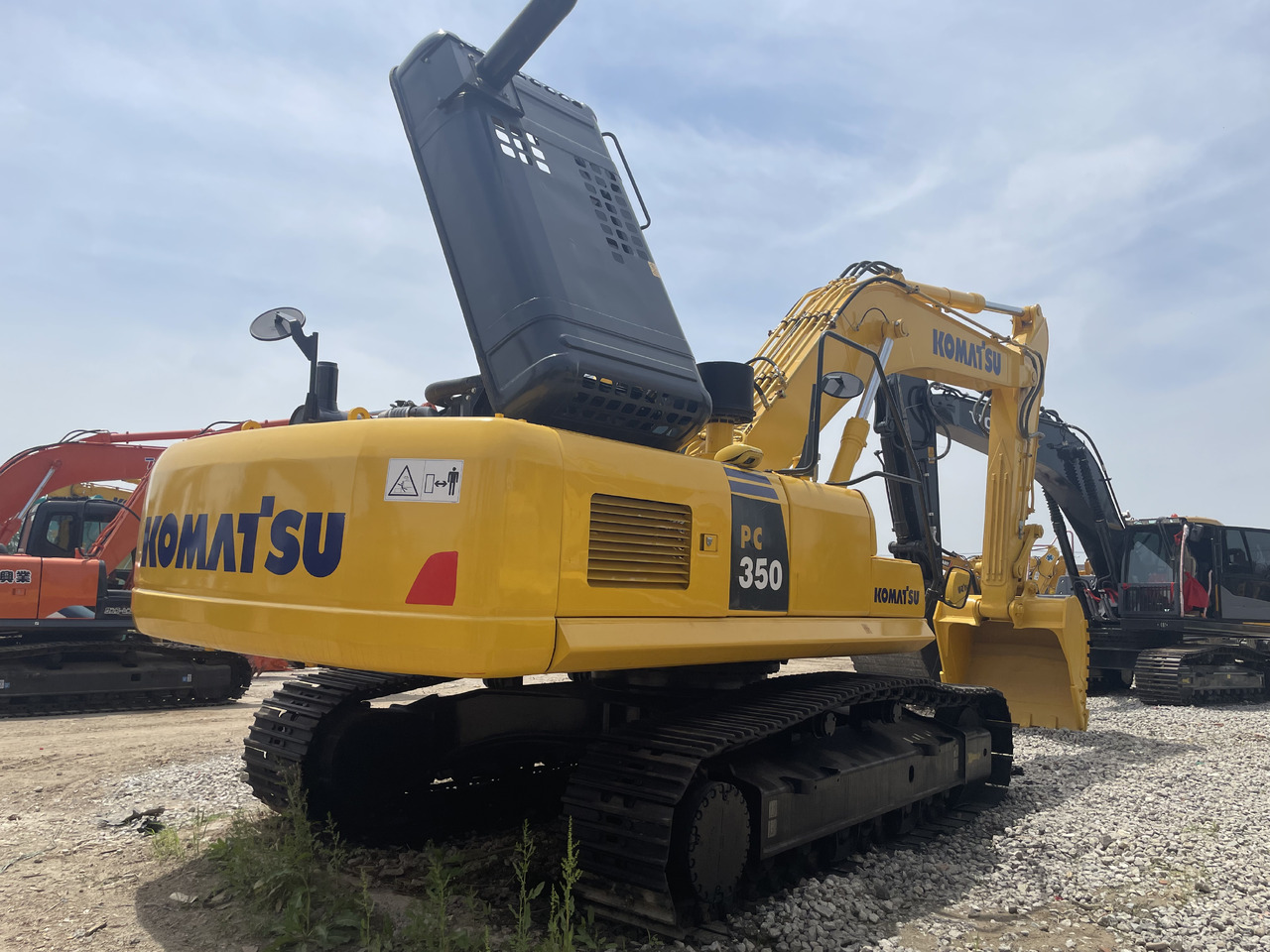 KOMATSU PC350-8 - حفارات زحافة: صور 2 KOMATSU PC350-8 - حفارات زحافة: صور 2
