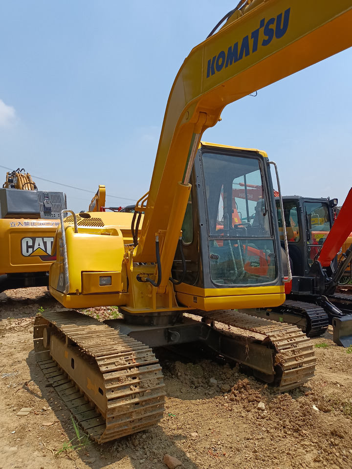 KOMATSU PC60-7 - حفارات زحافة: صور 5 KOMATSU PC60-7 - حفارات زحافة: صور 5