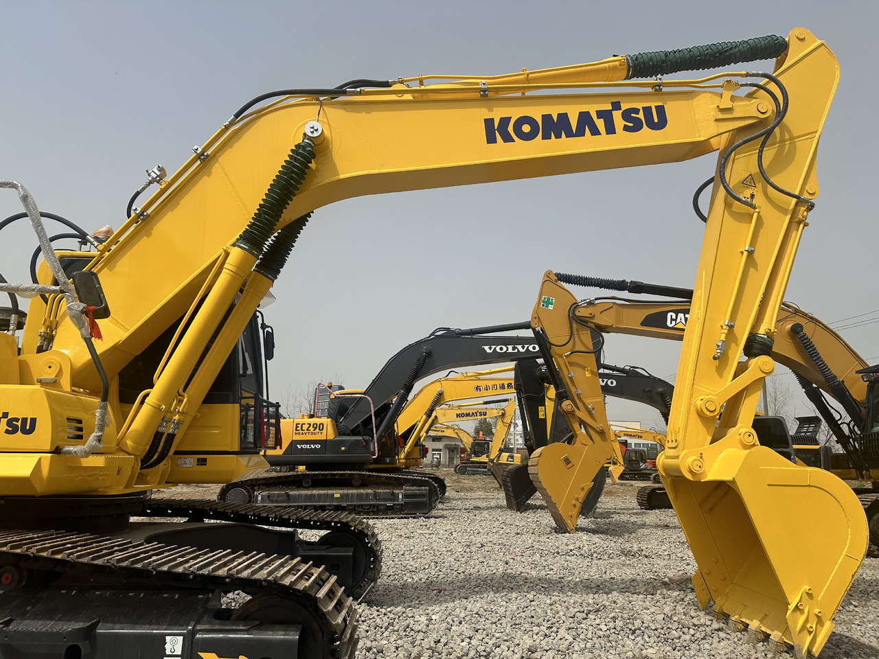 Komatsu PC 240 LC-8 - حفارات زحافة: صور 3 Komatsu PC 240 LC-8 - حفارات زحافة: صور 3