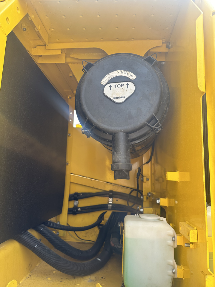 Komatsu PC 240 LC-8 - حفارات زحافة: صور 5 Komatsu PC 240 LC-8 - حفارات زحافة: صور 5