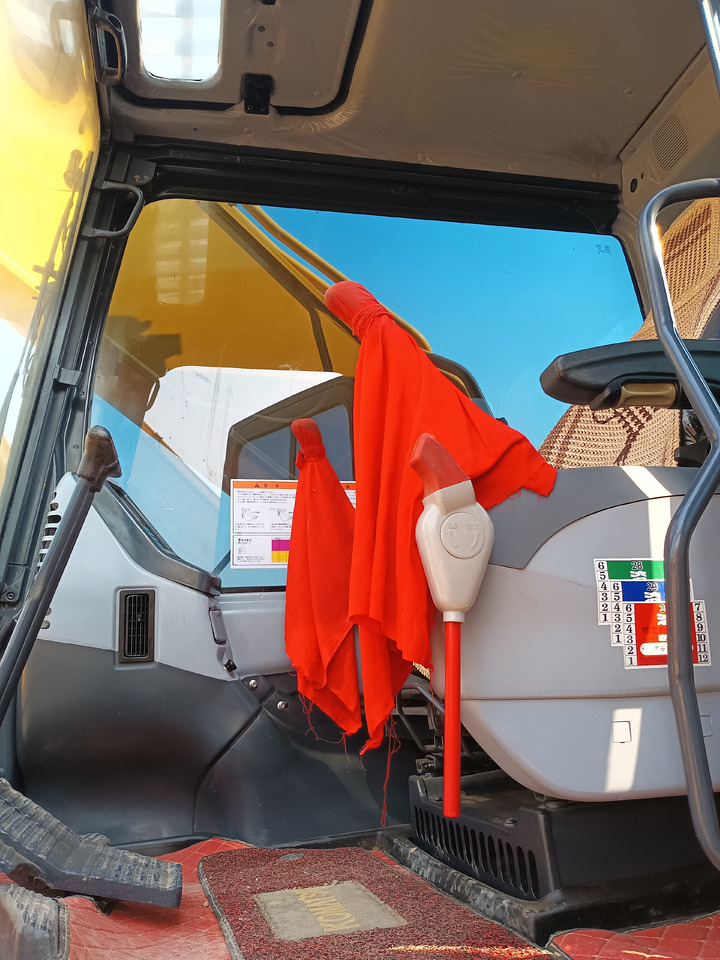 Komatsu PC 350-7 - حفارات زحافة: صور 5 Komatsu PC 350-7 - حفارات زحافة: صور 5