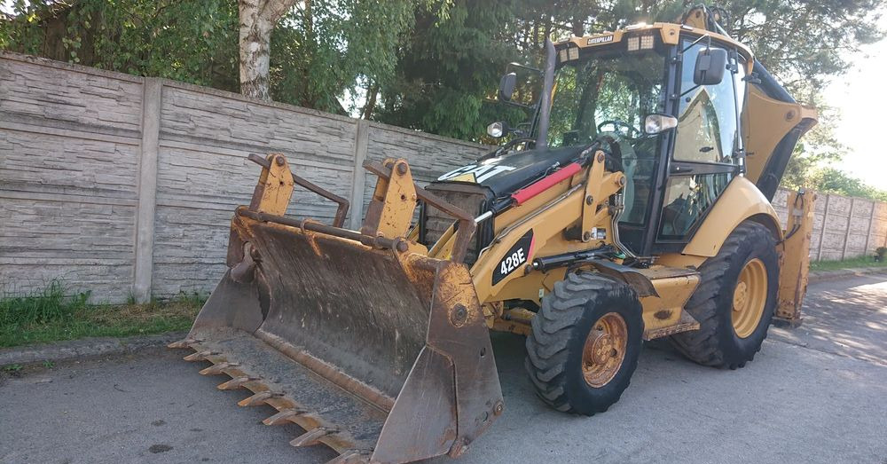 Caterpillar - حفار متعدد الاستخدام: صور 1 Caterpillar - حفار متعدد الاستخدام: صور 1