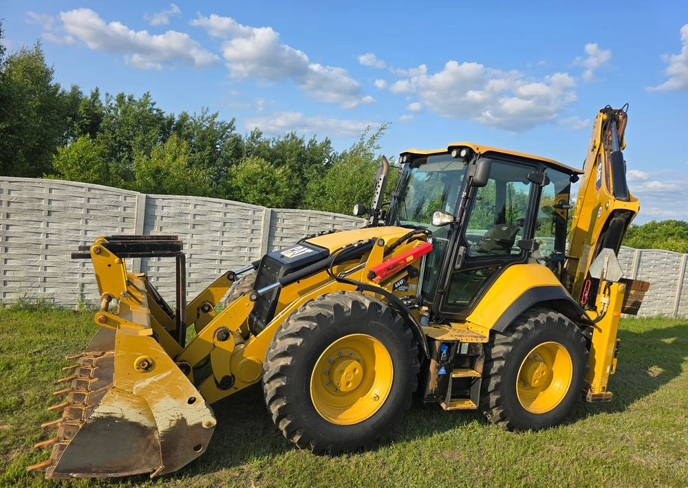 Caterpillar - حفار متعدد الاستخدام: صور 3 Caterpillar - حفار متعدد الاستخدام: صور 3