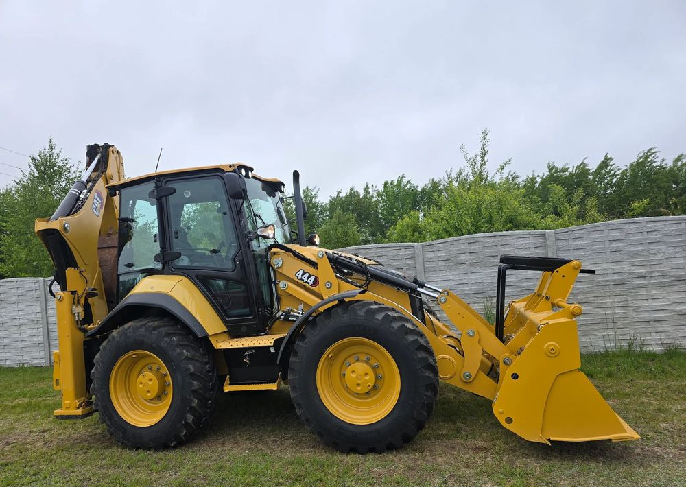 Caterpillar - حفار متعدد الاستخدام: صور 4 Caterpillar - حفار متعدد الاستخدام: صور 4