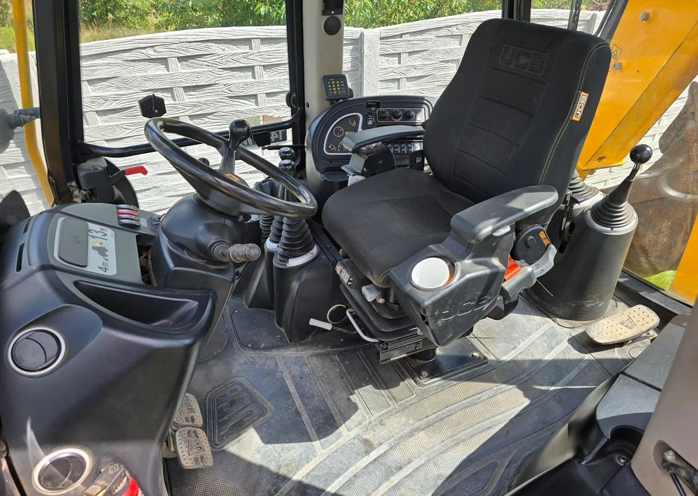 JCB - حفار متعدد الاستخدام: صور 3 JCB - حفار متعدد الاستخدام: صور 3