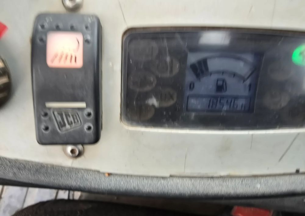 JCB - حفارة مصغرة: صور 4 JCB - حفارة مصغرة: صور 4