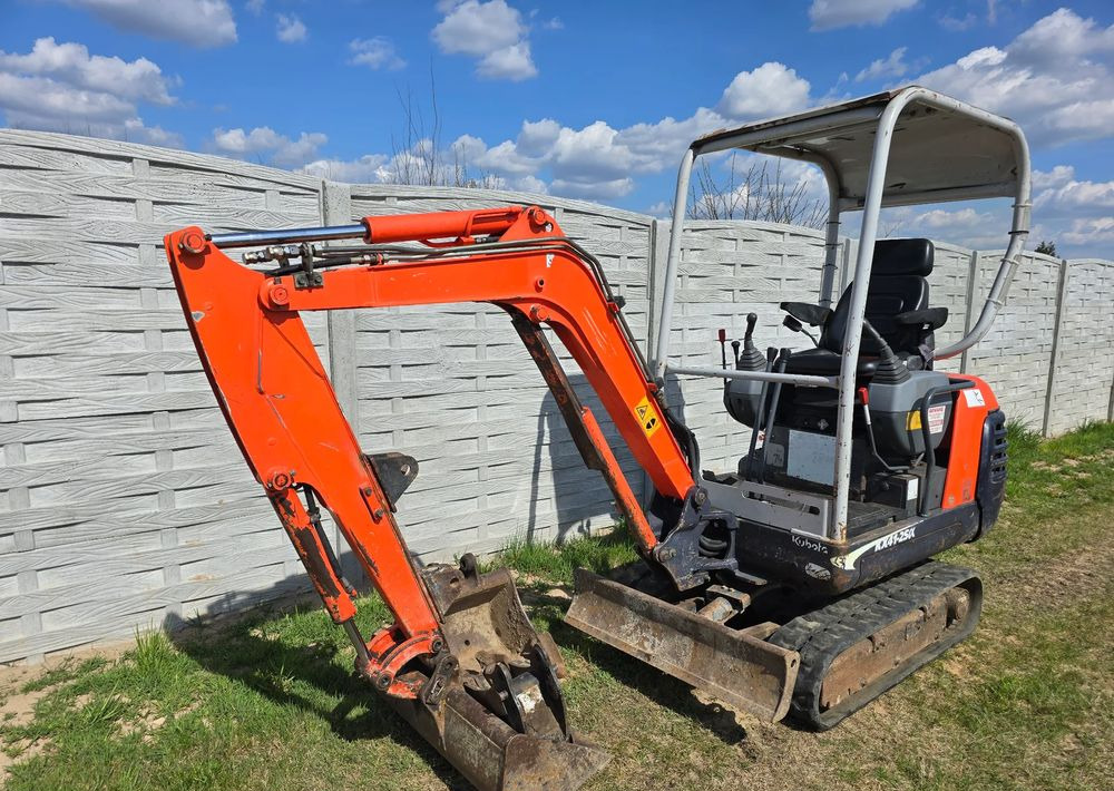 Kubota - حفارة مصغرة: صور 2 Kubota - حفارة مصغرة: صور 2