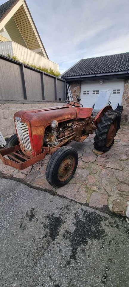 1958 Massey Ferguson MF 35 traktor (rep.-objekt) - جرار: صور 1 1958 Massey Ferguson MF 35 traktor (rep.-objekt) - جرار: صور 1