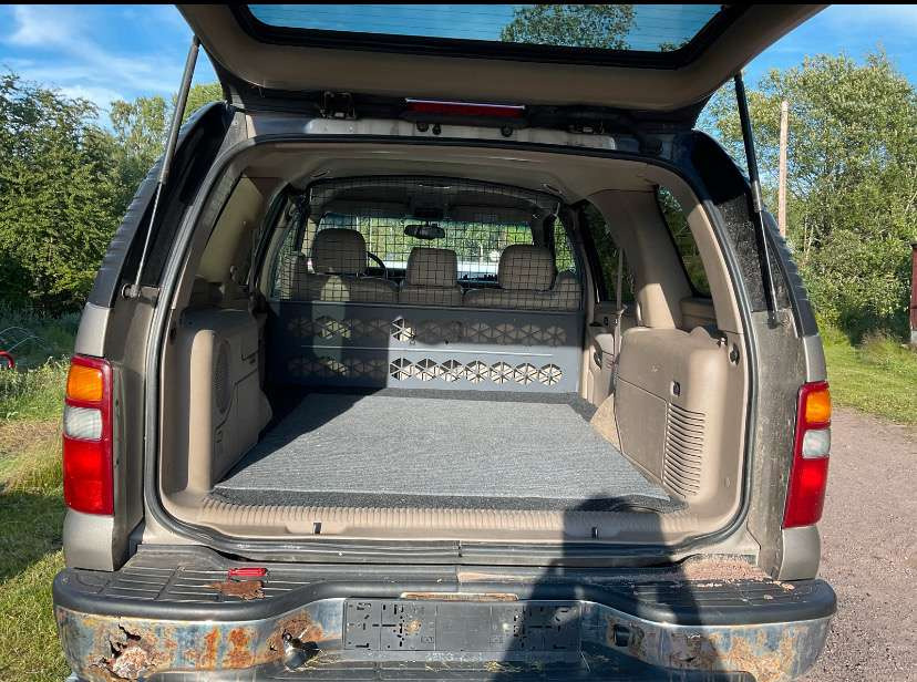 سيارة دفع رباعي 2003 Chevrolet Tahoe: صور 9 سيارة دفع رباعي 2003 Chevrolet Tahoe: صور 9