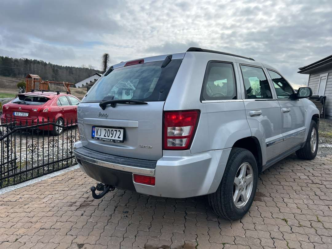 2005 Personbil GRAND CHEROKEE - سيارة: صور 3 2005 Personbil GRAND CHEROKEE - سيارة: صور 3
