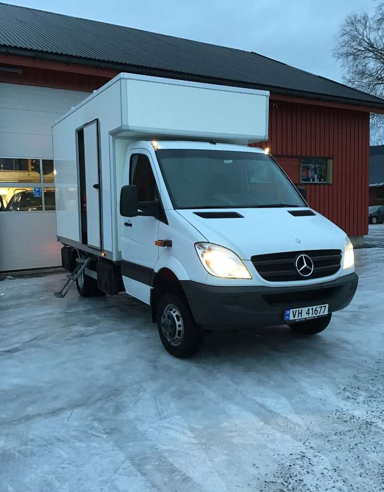 2012 Mercedes-Benz Sprinter EU-GODKJENT SVÆRT LAV KM! - بصندوق مغلق شاحنة: صور 2 2012 Mercedes-Benz Sprinter EU-GODKJENT SVÆRT LAV KM! - بصندوق مغلق شاحنة: صور 2