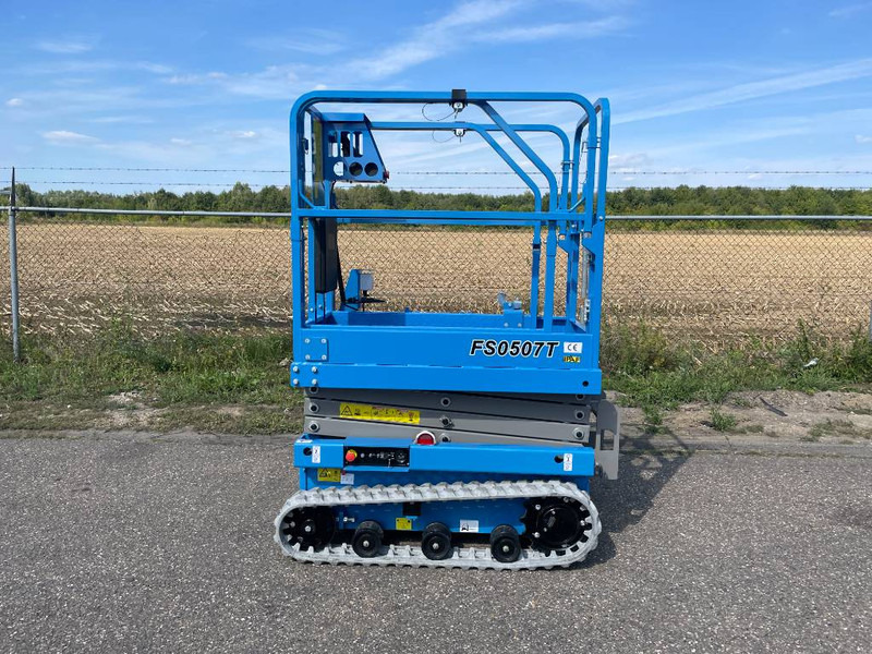 Fronteq FS0507T Tracked Scissor Lift | 2025 - رافعات مقصية: صور 1 Fronteq FS0507T Tracked Scissor Lift | 2025 - رافعات مقصية: صور 1