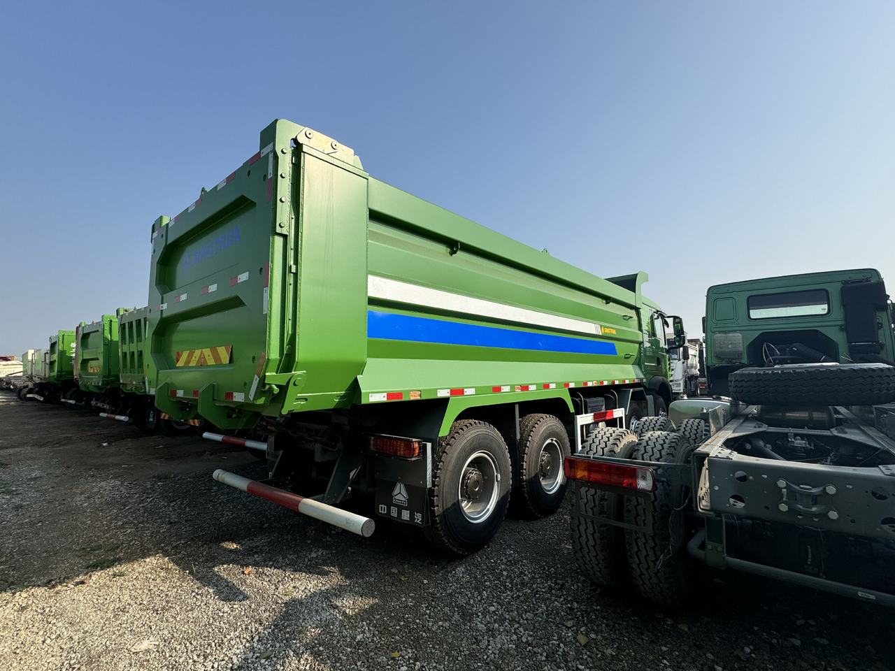 SINOTRUCK HOWO - قلابات: صور 3 SINOTRUCK HOWO - قلابات: صور 3