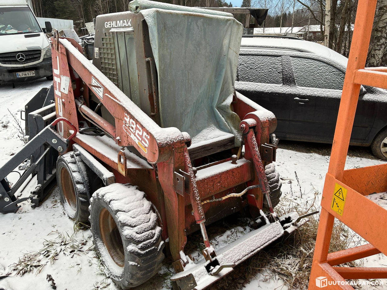 Gehl 3825 loader, Pälkäne - شيول صغير: صور 2 Gehl 3825 loader, Pälkäne - شيول صغير: صور 2