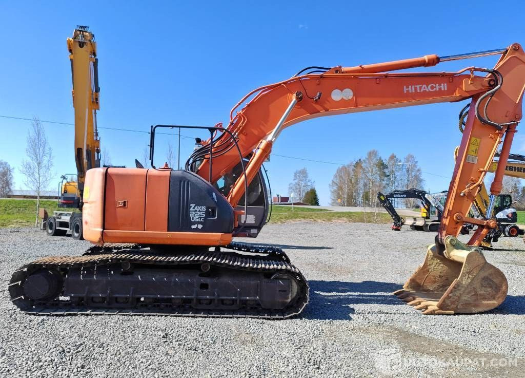 Hitachi ZX 225 US, 2003, 16 156 h Kaivinkone, Kurikka - حفارات زحافة: صور 2 Hitachi ZX 225 US, 2003, 16 156 h Kaivinkone, Kurikka - حفارات زحافة: صور 2
