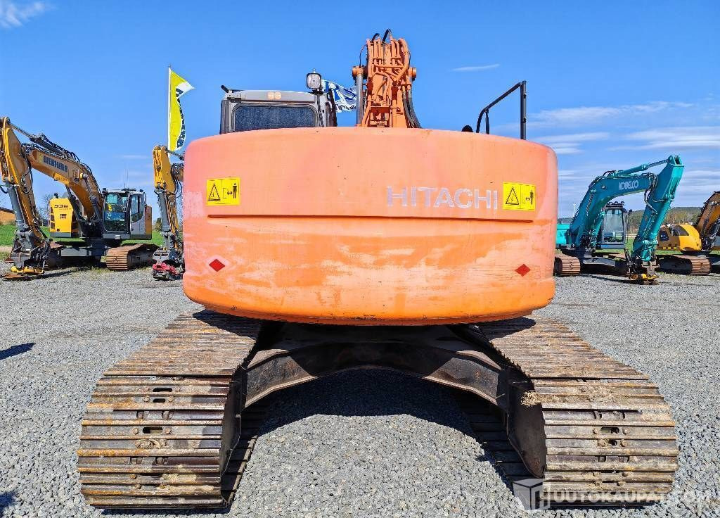 Hitachi ZX 225 US, 2003, 16 156 h Kaivinkone, Kurikka - حفارات زحافة: صور 4 Hitachi ZX 225 US, 2003, 16 156 h Kaivinkone, Kurikka - حفارات زحافة: صور 4