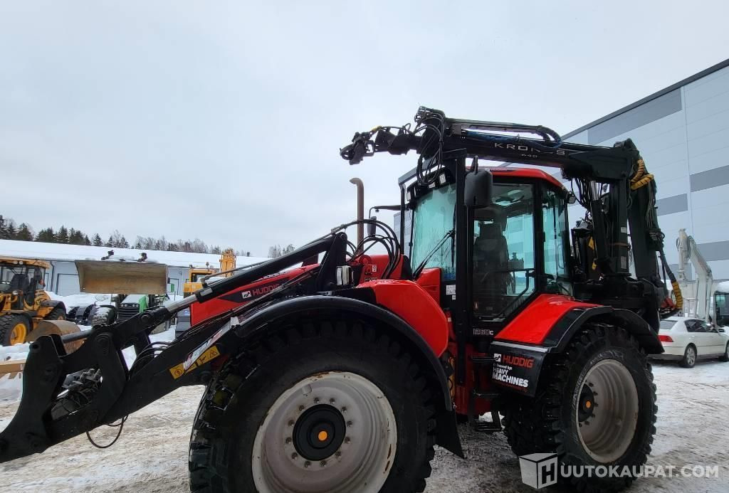 Huddig 1260 C Kronos, 2014, 9 000 h Traktorikuormaaja, Kerava - آلات البناء: صور 4 Huddig 1260 C Kronos, 2014, 9 000 h Traktorikuormaaja, Kerava - آلات البناء: صور 4