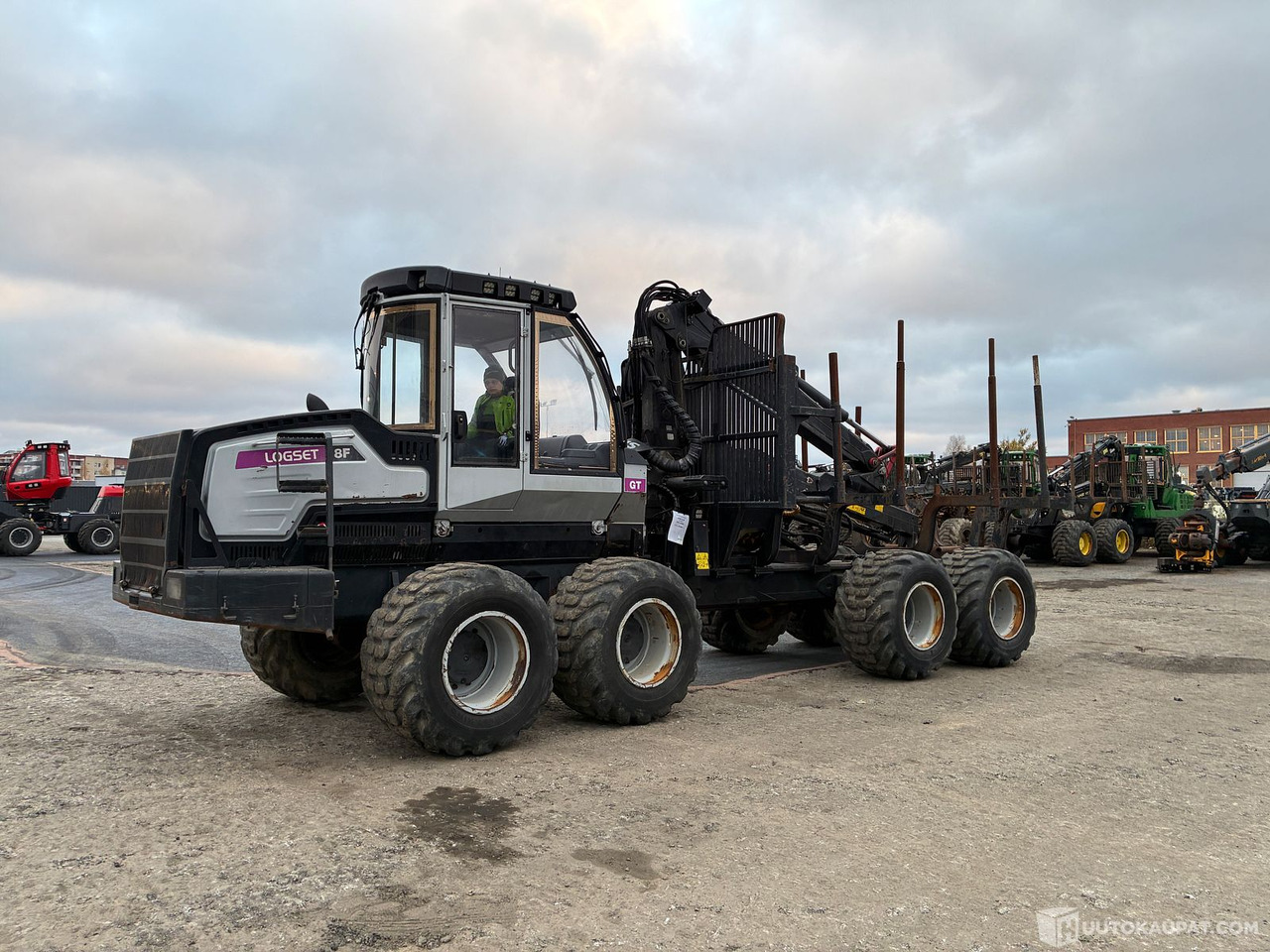 Logset 8F GT, 2016 Metsäkone, Tampere - معدات الغابات: صور 1 Logset 8F GT, 2016 Metsäkone, Tampere - معدات الغابات: صور 1