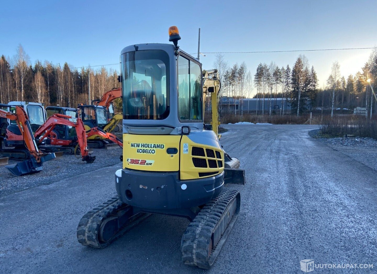 New Holland E 35.2sr, 2006, Diesel, 4 964 h Kaivinkone, Virrat - حفارة مصغرة: صور 5 New Holland E 35.2sr, 2006, Diesel, 4 964 h Kaivinkone, Virrat - حفارة مصغرة: صور 5