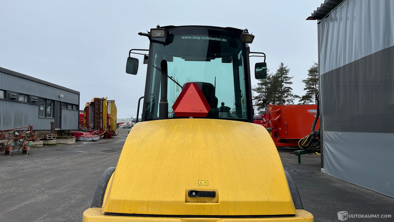 New Holland W80 TC HIGHSP, 2008, pyöräkuormaaja, Seinäjoki - الآلات والماكينات الزراعية: صور 2 New Holland W80 TC HIGHSP, 2008, pyöräkuormaaja, Seinäjoki - الآلات والماكينات الزراعية: صور 2