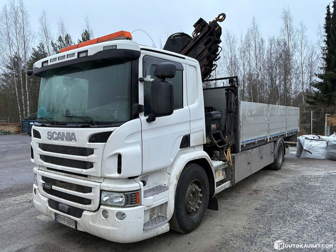 Scania P320, 2016 Truck + Hiab crane, Tampere - شاحنات مسطحة, شاحنة كرين: صور 2 Scania P320, 2016 Truck + Hiab crane, Tampere - شاحنات مسطحة, شاحنة كرين: صور 2
