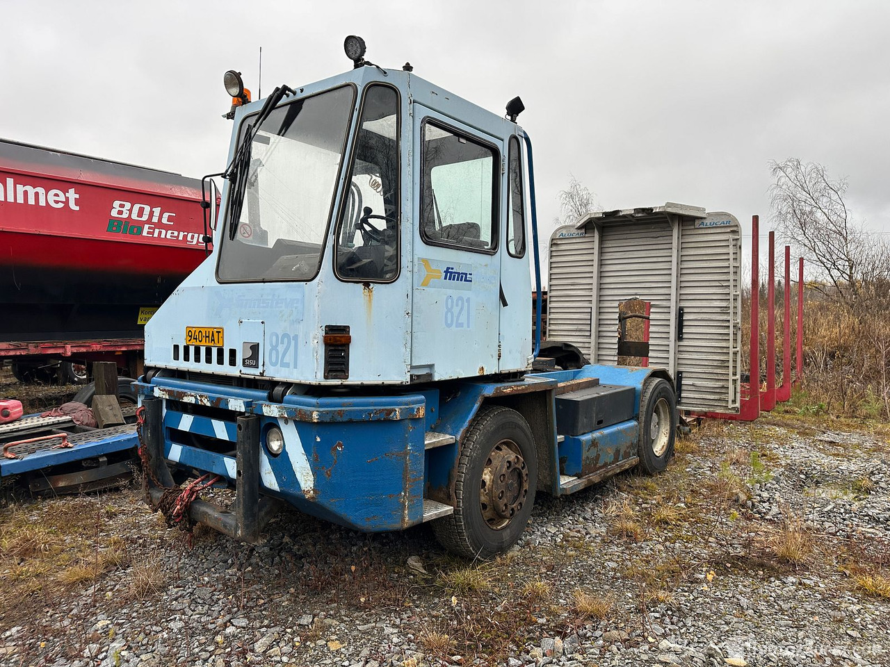 Sisu 4X4 Vetomestari terminaalitraktori, Kurikka - جرارات صالات المطارات: صور 1 Sisu 4X4 Vetomestari terminaalitraktori, Kurikka - جرارات صالات المطارات: صور 1