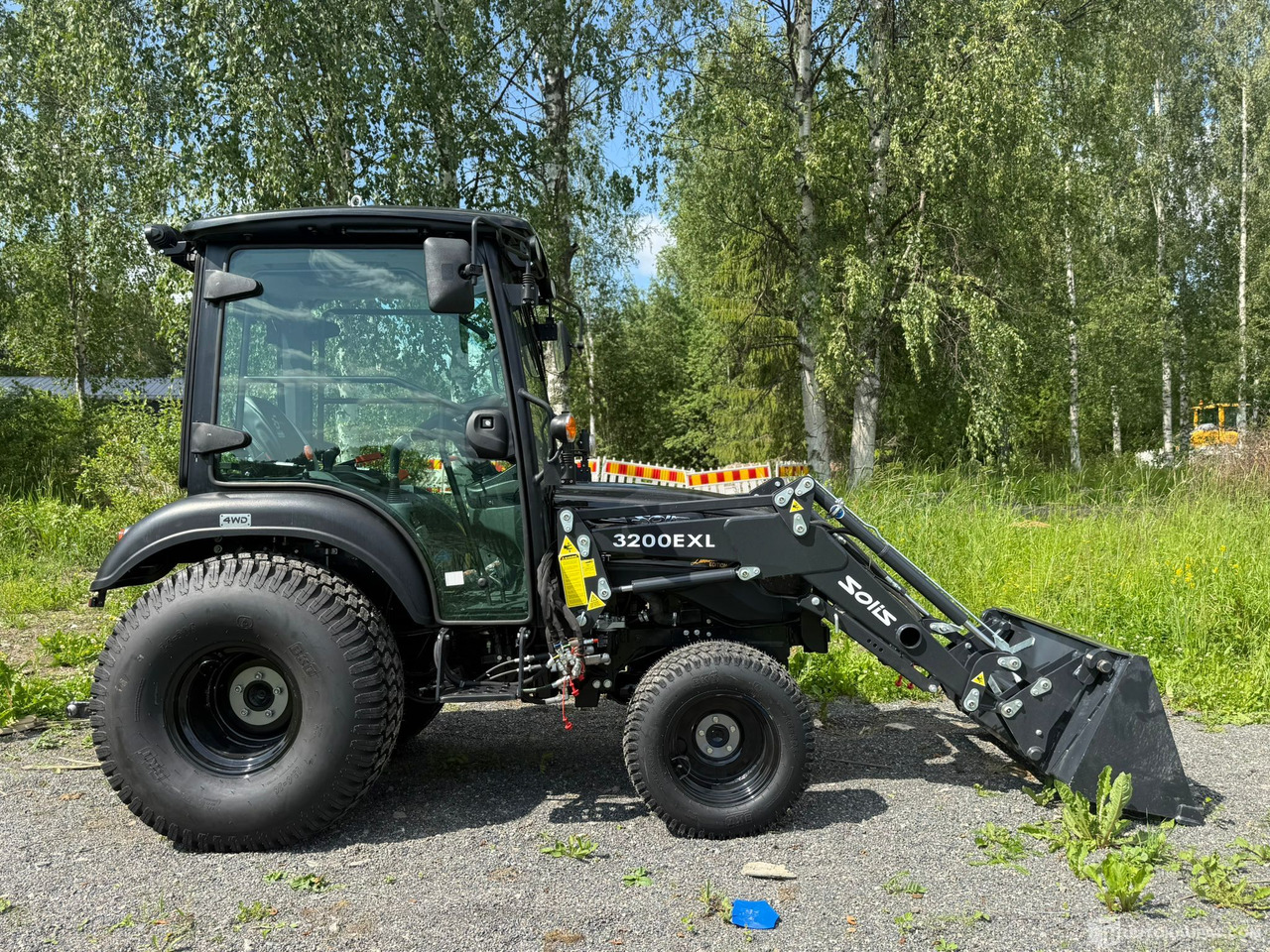 Solis 26 HST ohjaamolla ja etukuormaajalla, 2024, alvillinen, lähes ajamaton, Jyväskylä - الآلات والماكينات الزراعية: صور 5 Solis 26 HST ohjaamolla ja etukuormaajalla, 2024, alvillinen, lähes ajamaton, Jyväskylä - الآلات والماكينات الزراعية: صور 5