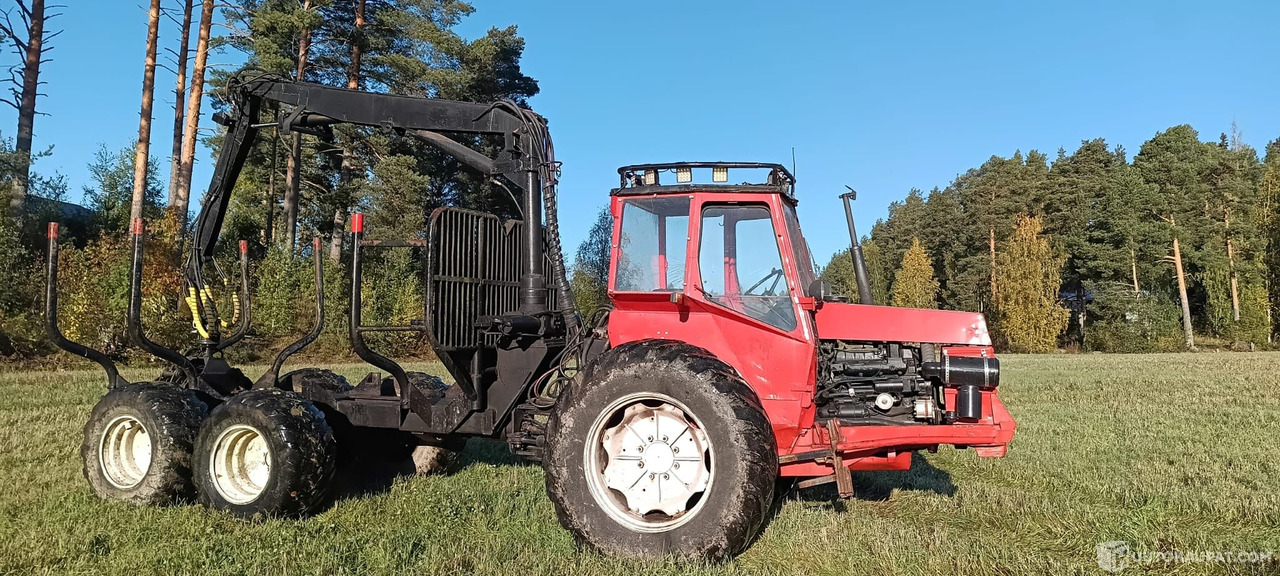 Valmet 702, 1975 Pien Metsäkone, Leppävirta - معدات الغابات: صور 3 Valmet 702, 1975 Pien Metsäkone, Leppävirta - معدات الغابات: صور 3