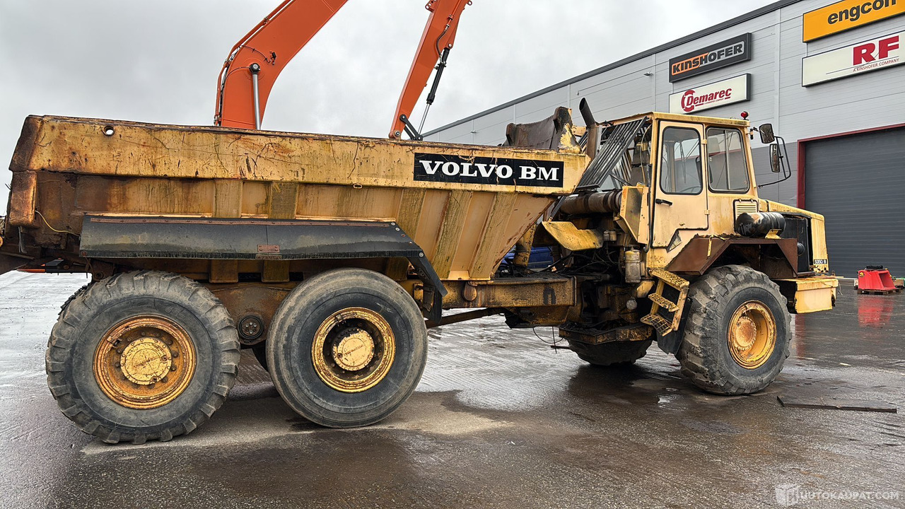 Volvo BM 5350B-4X4+2 Dumpperi *28 800 h / Vuosimallia 1985 / ALV-vähennyskelpoinen*, Lempäälä - آلات البناء: صور 2 Volvo BM 5350B-4X4+2 Dumpperi *28 800 h / Vuosimallia 1985 / ALV-vähennyskelpoinen*, Lempäälä - آلات البناء: صور 2