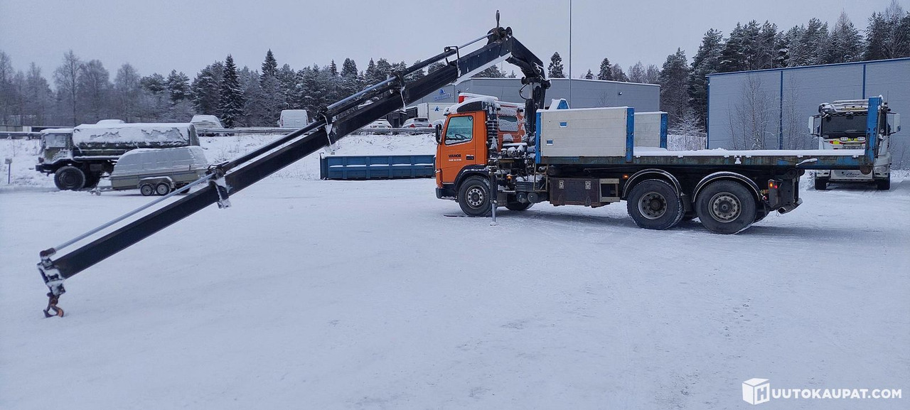 Volvo FM7, 1999, Kajaani - شاحنات مسطحة, شاحنة كرين: صور 1 Volvo FM7, 1999, Kajaani - شاحنات مسطحة, شاحنة كرين: صور 1